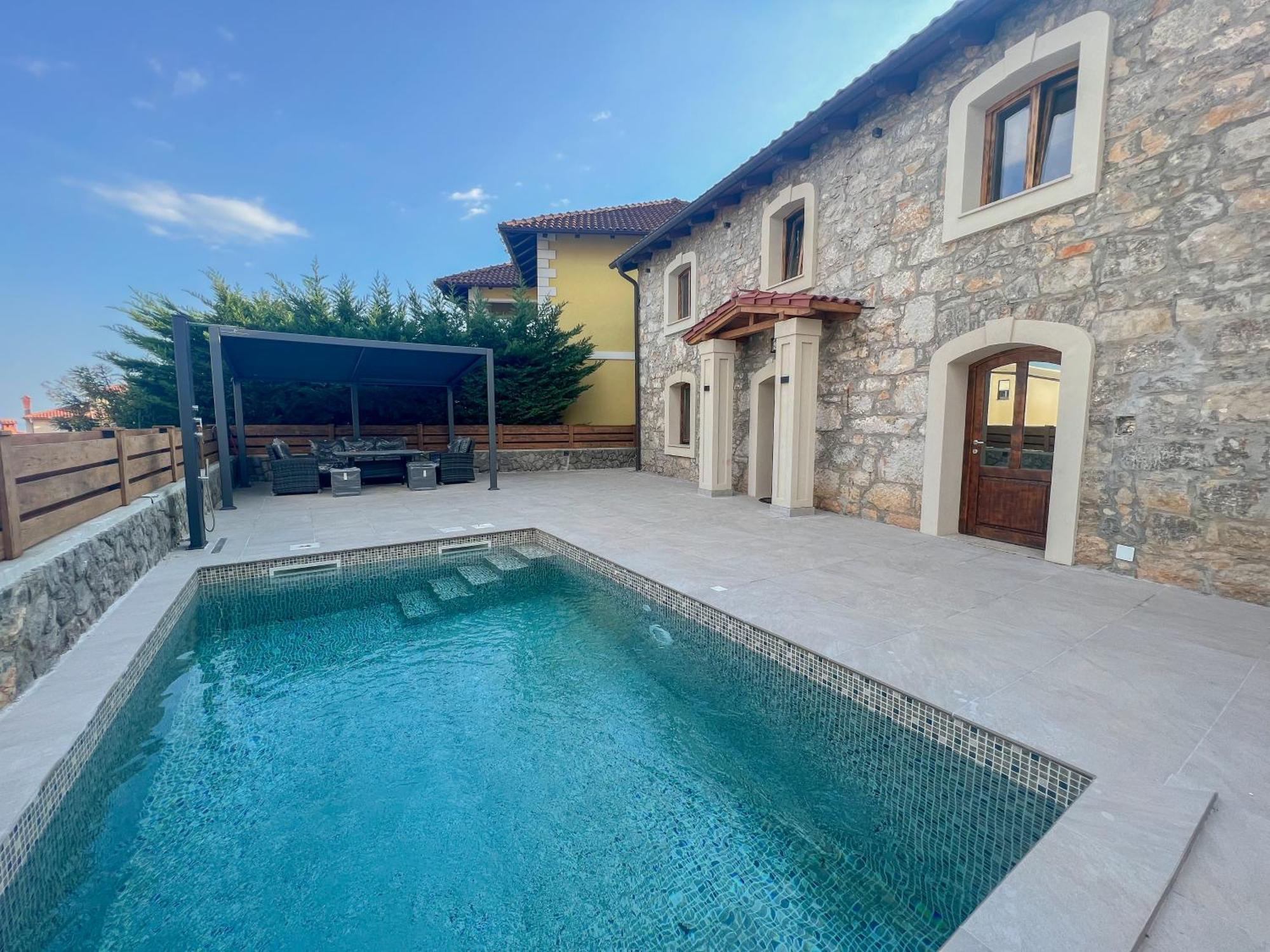Villa Stone Otranto With Pool, Close To Opatija Ičići